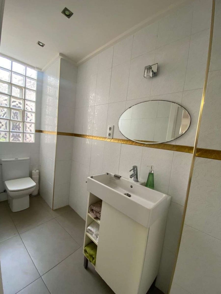 5 bedroom Villa for sale in Torrevieja - € 745,000 (Ref: 9228079)