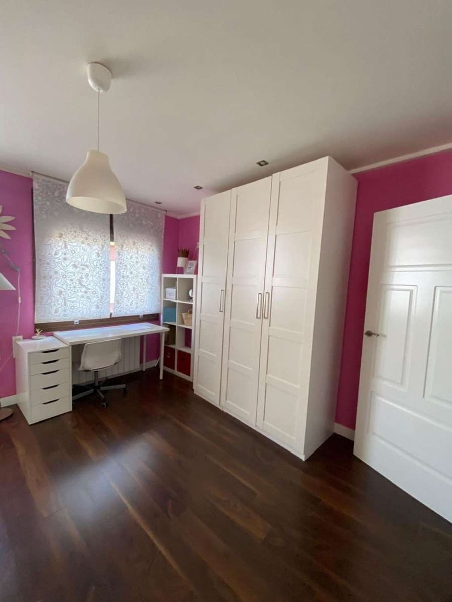 5 bedroom Villa for sale in Torrevieja - € 745,000 (Ref: 9228079)