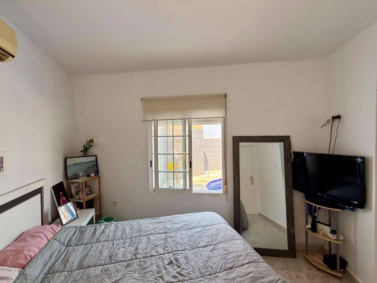 5 sypialnia Willa na sprzedaż w Torrevieja - 309 000 € (Ref: 9283577)