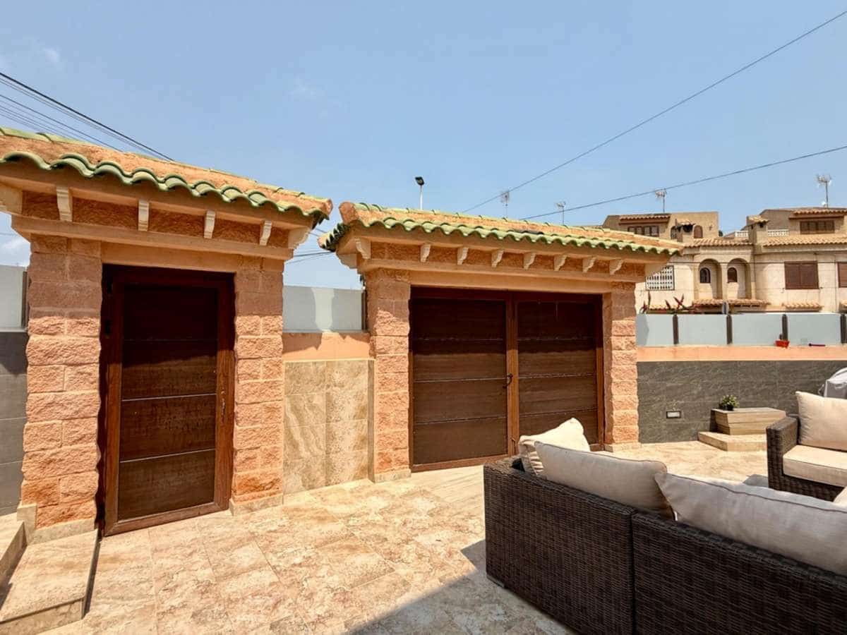 5 sypialnia Willa na sprzedaż w Torrevieja - 309 000 € (Ref: 9283577)