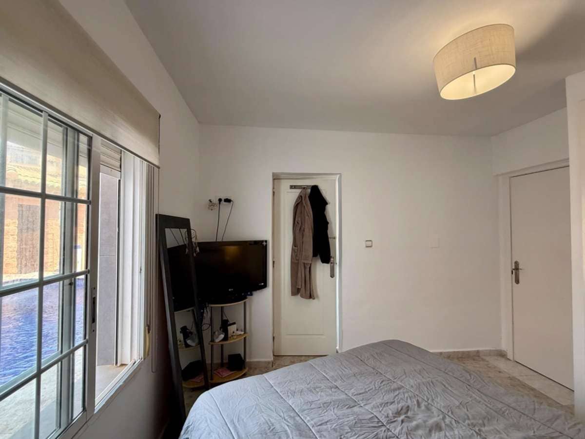 5 sypialnia Willa na sprzedaż w Torrevieja - 309 000 € (Ref: 9283577)