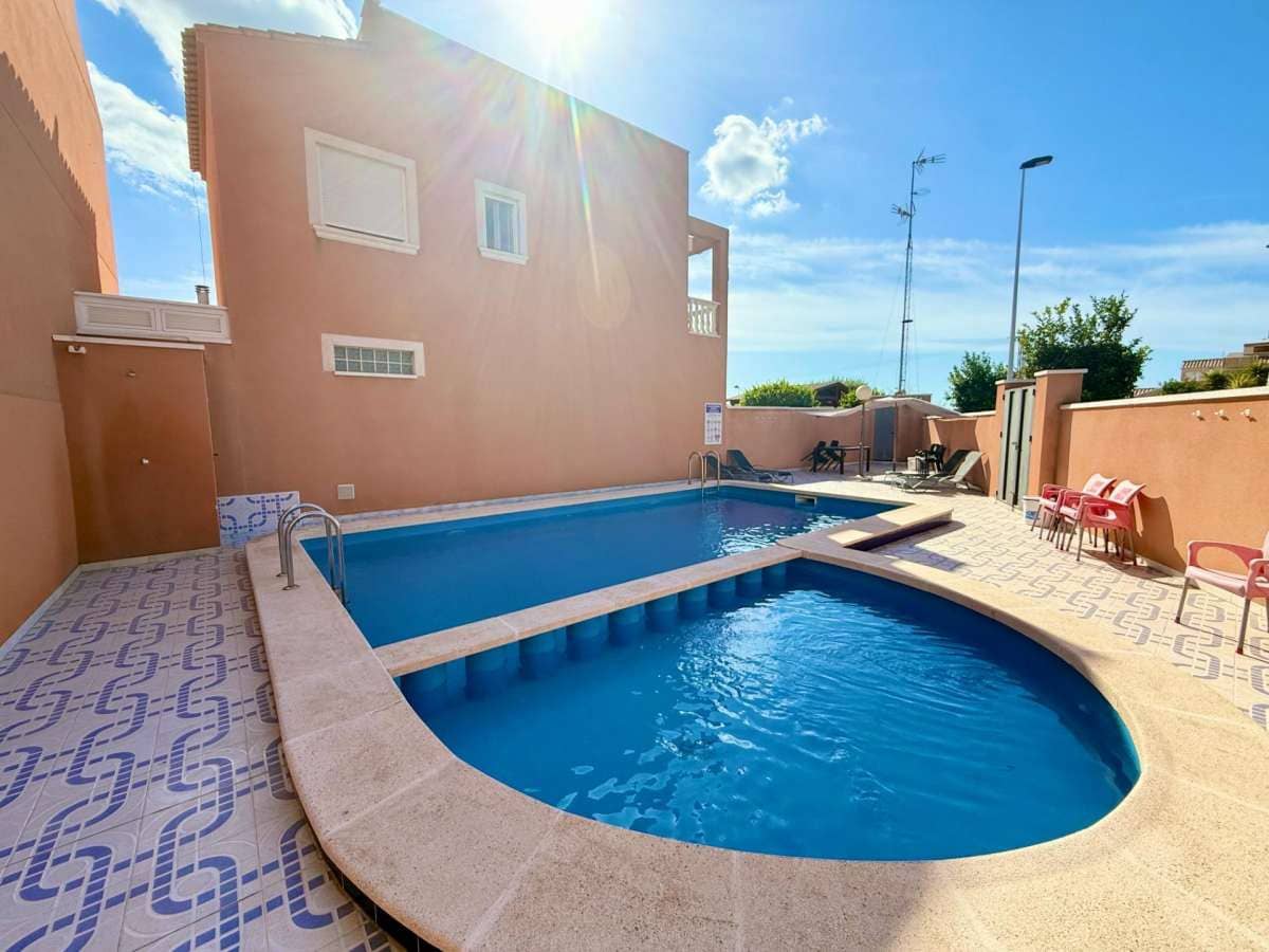 3 sovrum Hus till salu i Torrevieja - 215 000 € (Ref: 9283578)