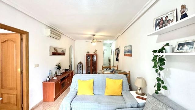 2 bedroom Apartment for sale in Torrevieja - € 165,000 (Ref: 9283588)