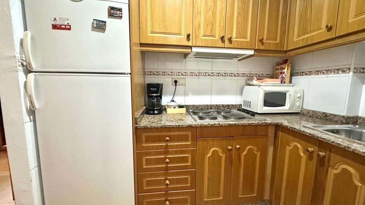 2 bedroom Apartment for sale in Torrevieja - € 165,000 (Ref: 9283588)