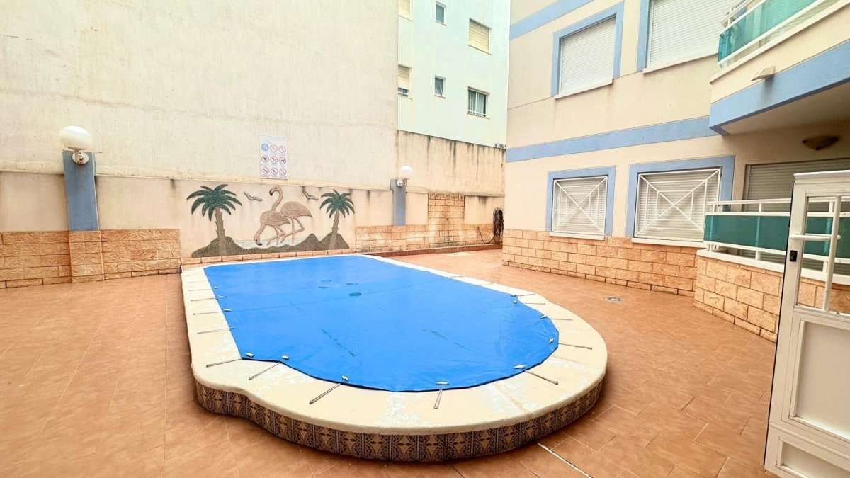 2 bedroom Apartment for sale in Torrevieja - € 165,000 (Ref: 9283588)