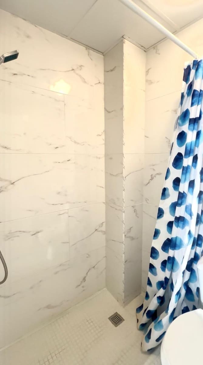 Apartamento de 2 habitaciones en Torrevieja en venta - 129.900 € (Ref: 9283589)