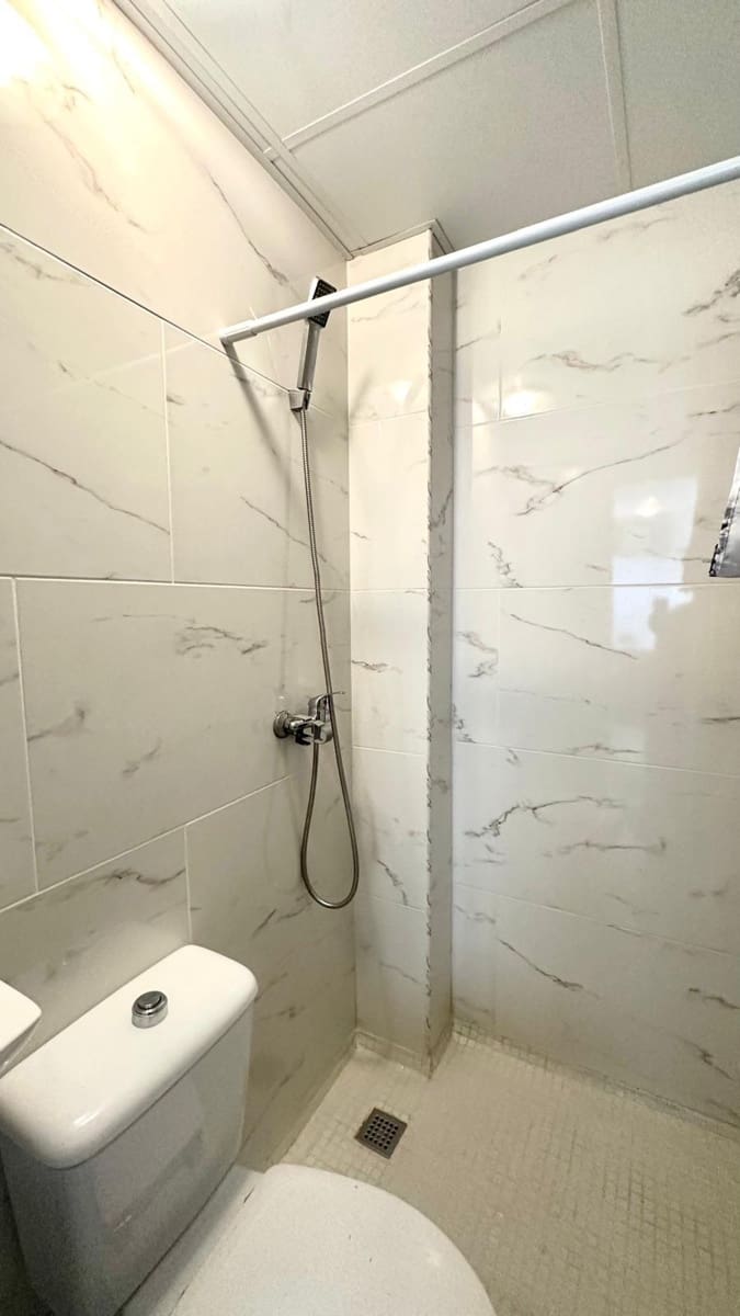 Apartamento de 2 habitaciones en Torrevieja en venta - 129.900 € (Ref: 9283589)