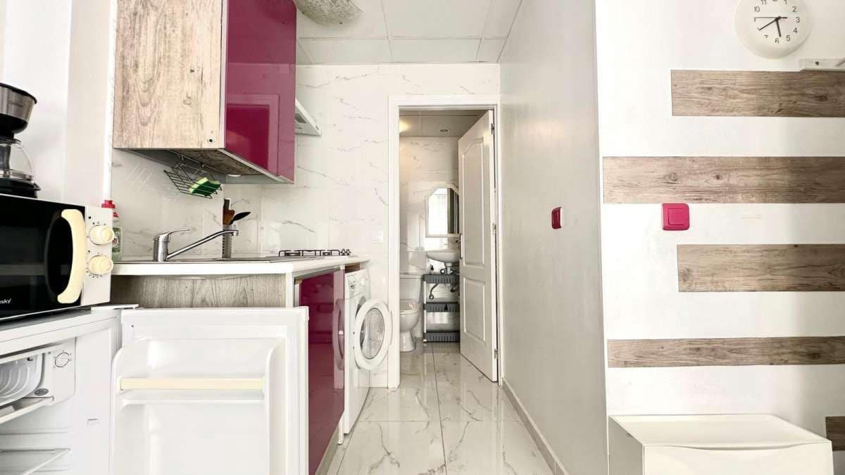 Apartamento de 2 habitaciones en Torrevieja en venta - 129.900 € (Ref: 9283589)