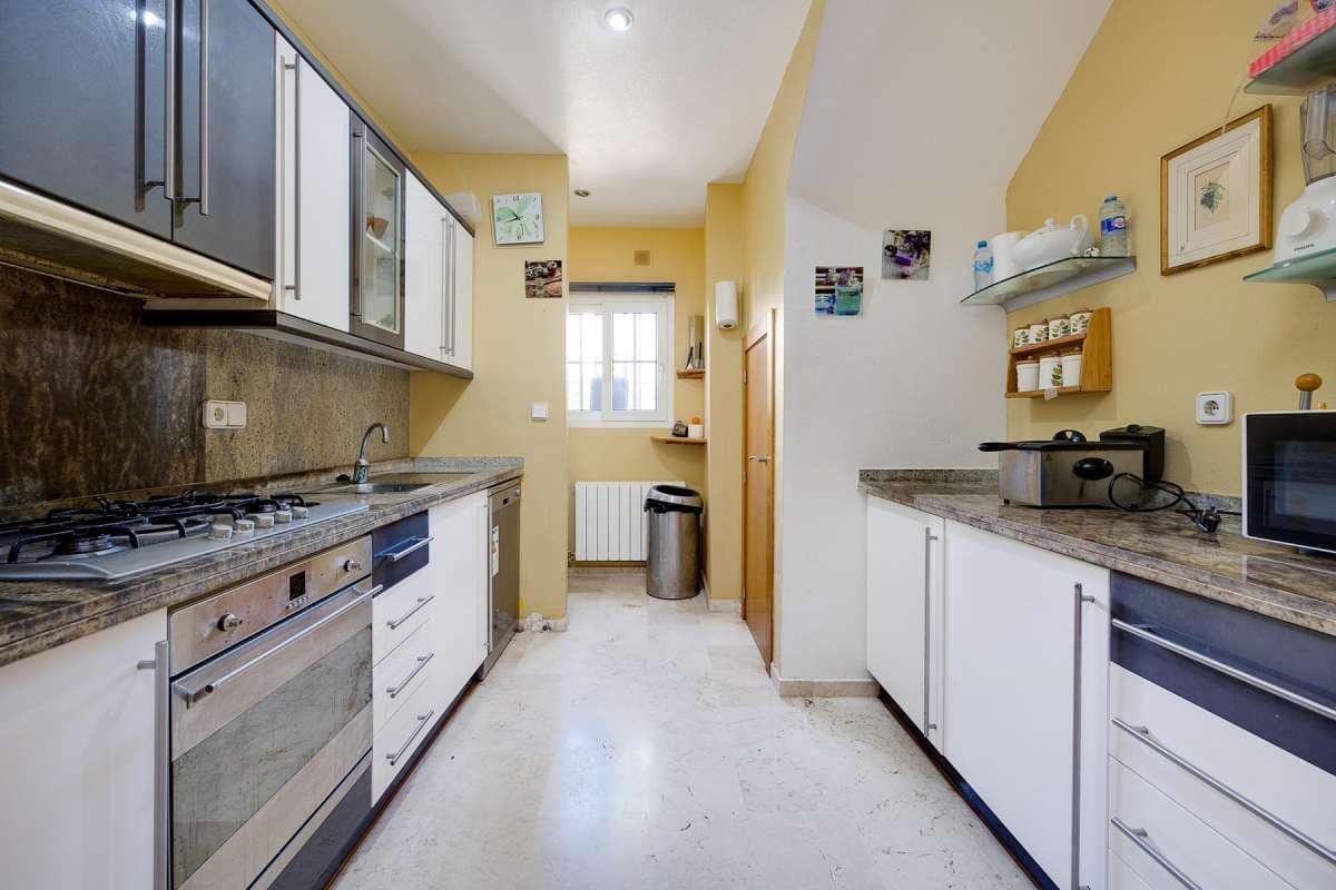 3 bedroom Villa for sale in Orihuela Costa - € 550,000 (Ref: 9283596)