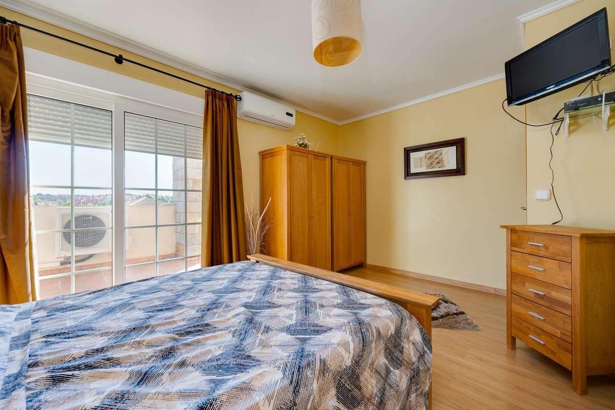 3 bedroom Villa for sale in Orihuela Costa - € 550,000 (Ref: 9283596)