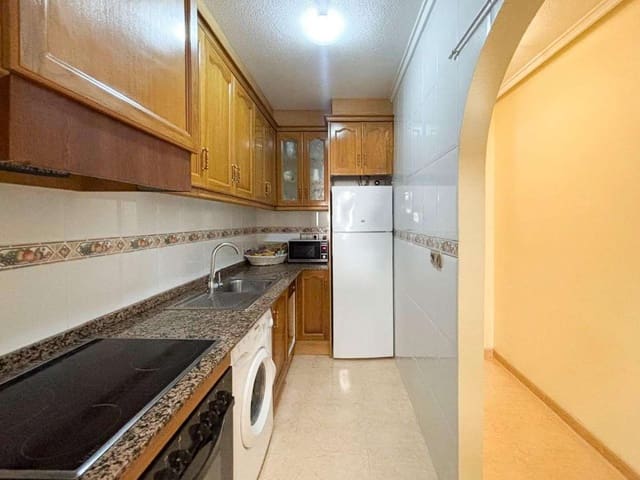 Apartamento de 2 habitaciones en Torrevieja en venta - 145.900 € (Ref: 9283597)