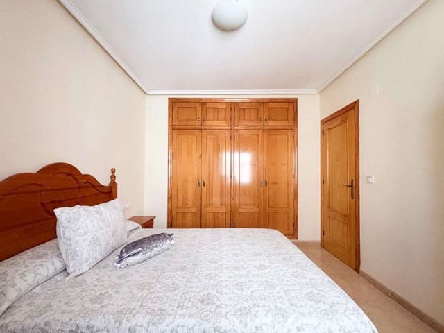 Apartamento de 2 habitaciones en Torrevieja en venta - 145.900 € (Ref: 9283597)