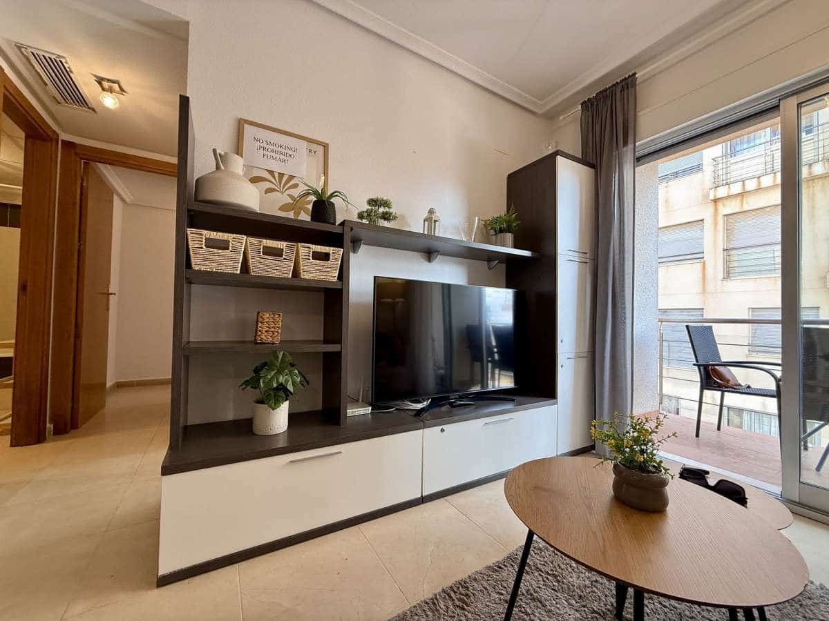 2 bedroom Apartment for sale in Torrevieja - € 169,000 (Ref: 9283605)