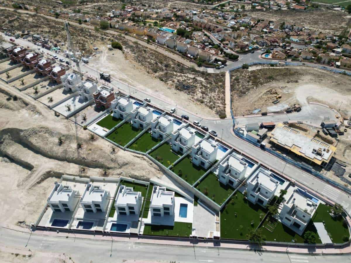 3 bedroom Villa for sale in Muchamiel / Mutxamel - € 450,000 (Ref: 9283624)