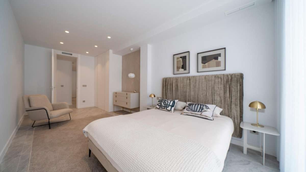 4 bedroom Villa for sale in Finestrat - € 1,400,000 (Ref: 9283817)