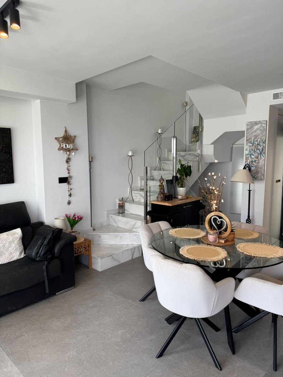 3 bedroom Apartment for sale in Guardamar del Segura - € 449,000 (Ref: 9283896)