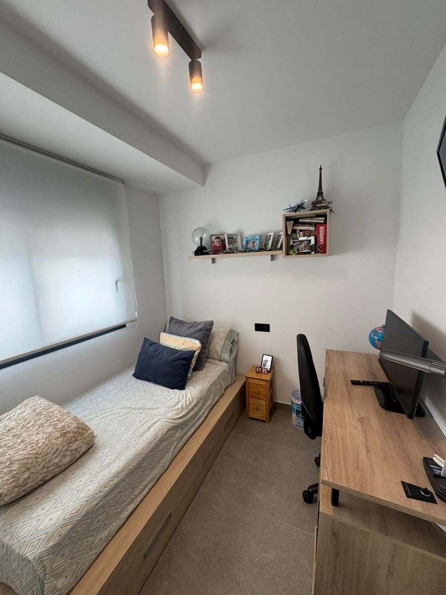 3 bedroom Apartment for sale in Guardamar del Segura - € 449,000 (Ref: 9283896)