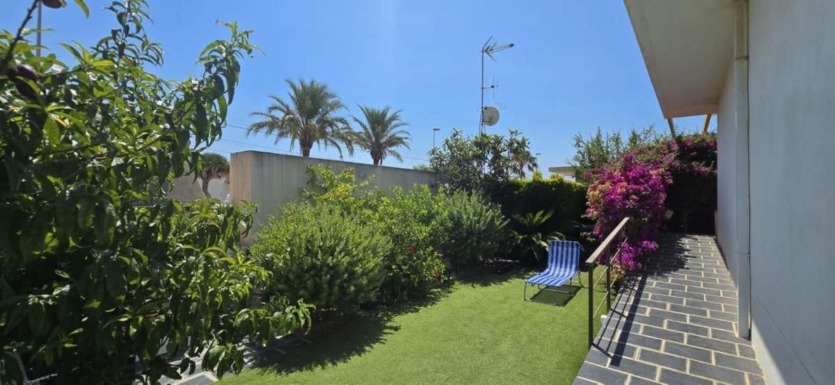 2 bedroom Townhouse for sale in Pilar de la Horadada - € 229,900 (Ref: 9283901)