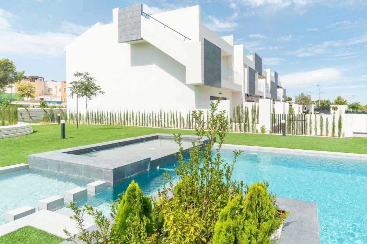 3 soverom Leilighet til salgs i Los Balcones med svømmebasseng garasje - € 350 000 (Ref: 9283905)