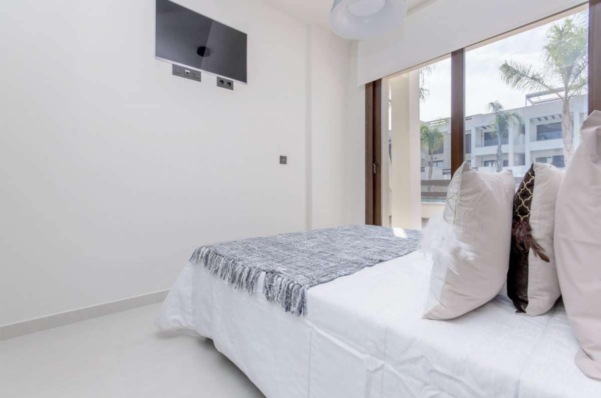 Bungalow de 2 habitaciones en Los Balcones en venta - 275.000 € (Ref: 9283908)