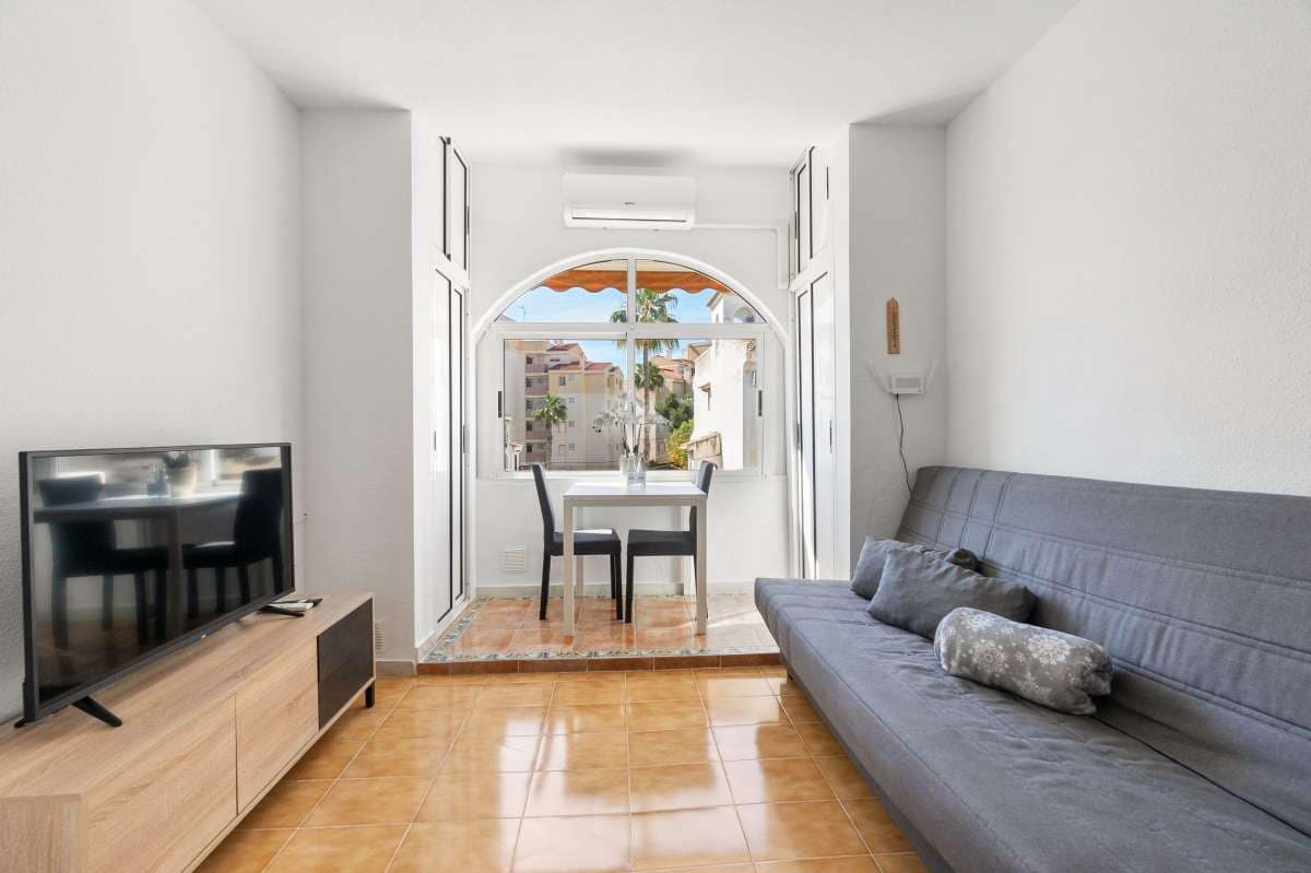 1 bedroom Apartment for sale in Torrevieja - € 110,500 (Ref: 9389996)