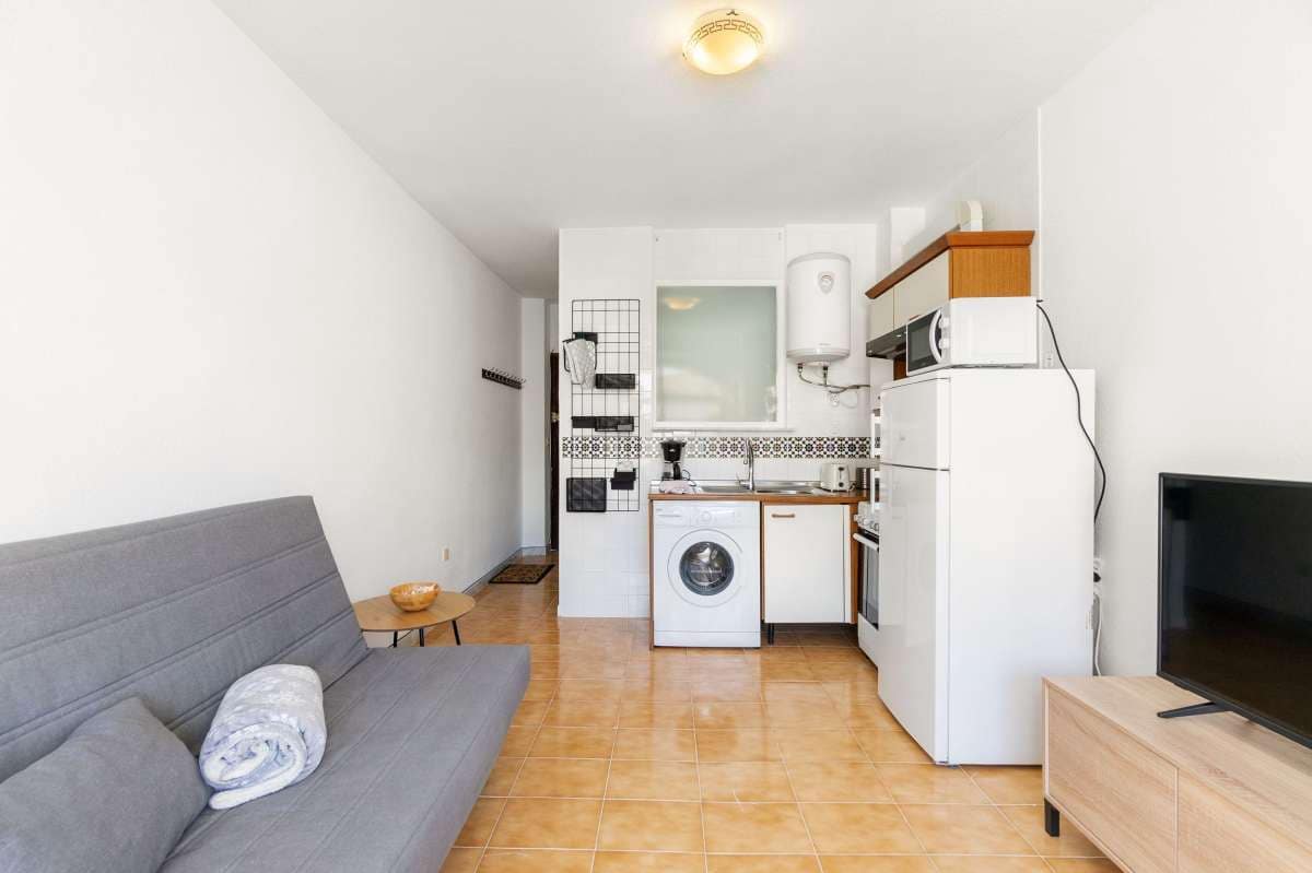 1 bedroom Apartment for sale in Torrevieja - € 110,500 (Ref: 9389996)