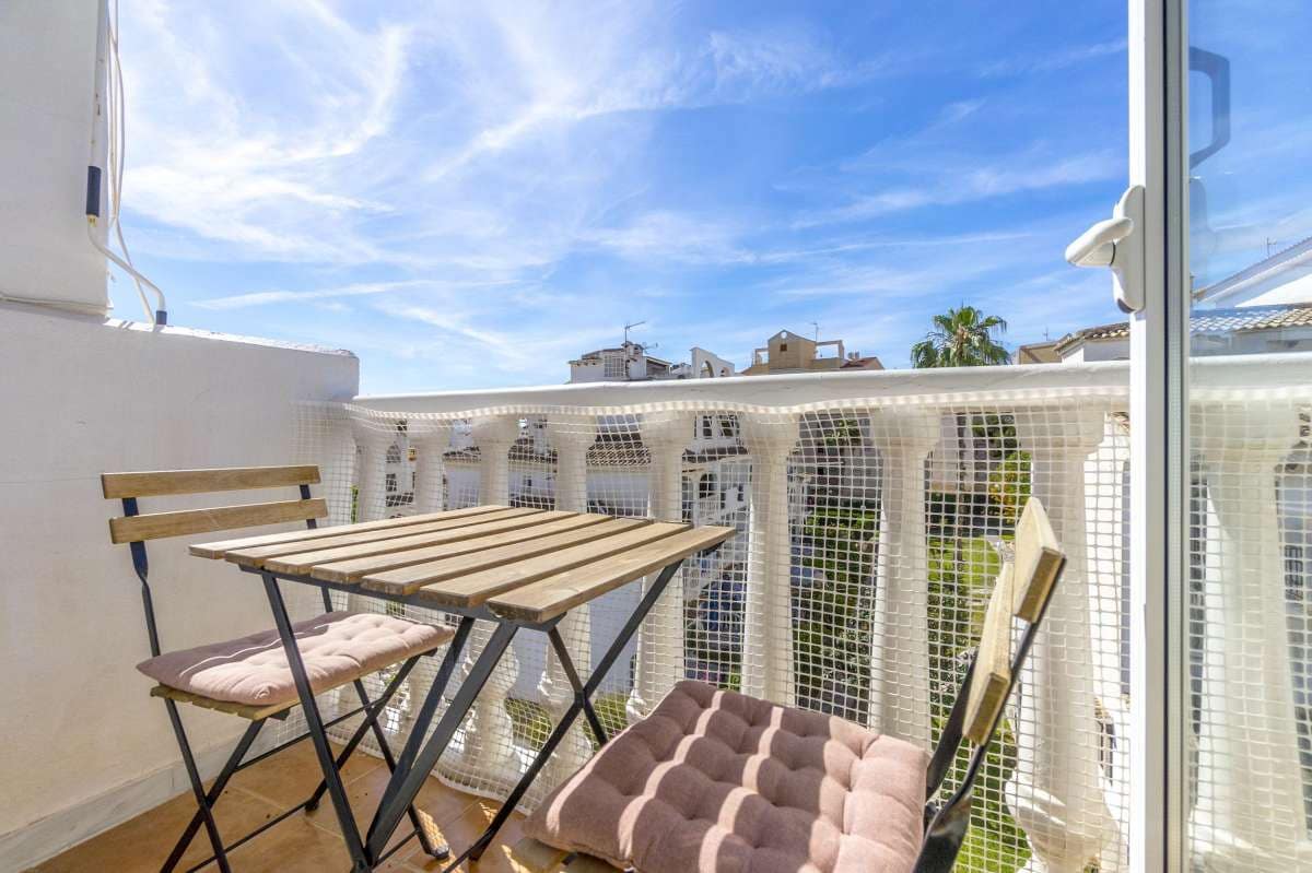 1 bedroom Apartment for sale in Torrevieja - € 110,500 (Ref: 9389996)