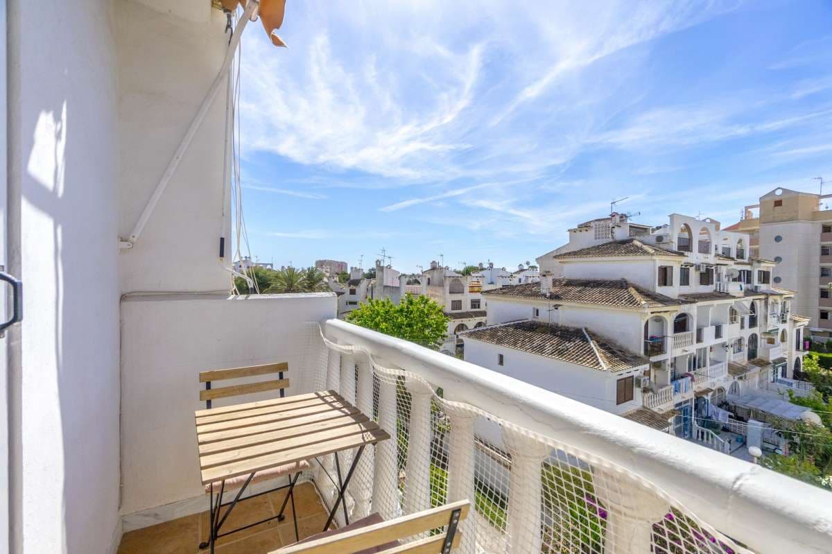 1 bedroom Apartment for sale in Torrevieja - € 110,500 (Ref: 9389996)