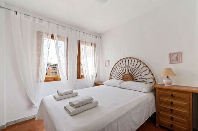 2 bedroom Apartment for sale in Torrevieja - € 123,500 (Ref: 9389997)