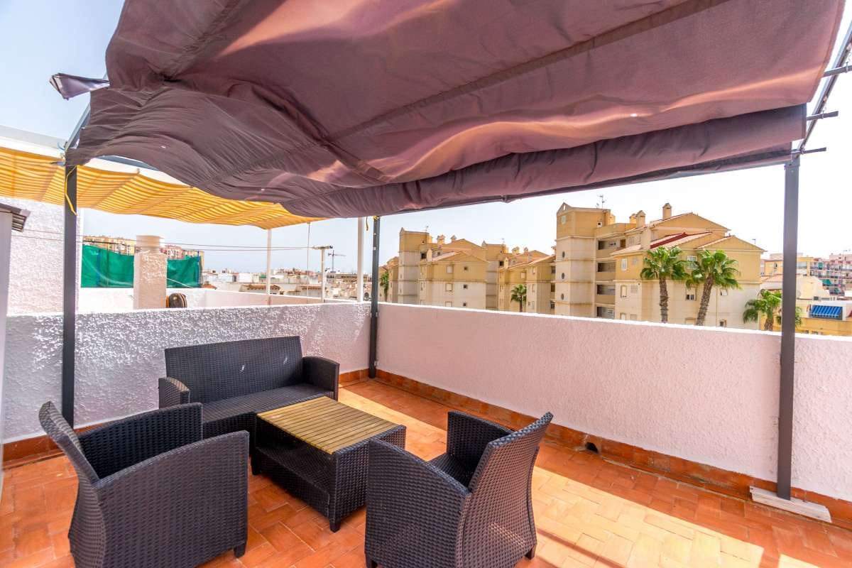 2 bedroom Apartment for sale in Torrevieja - € 123,500 (Ref: 9389997)