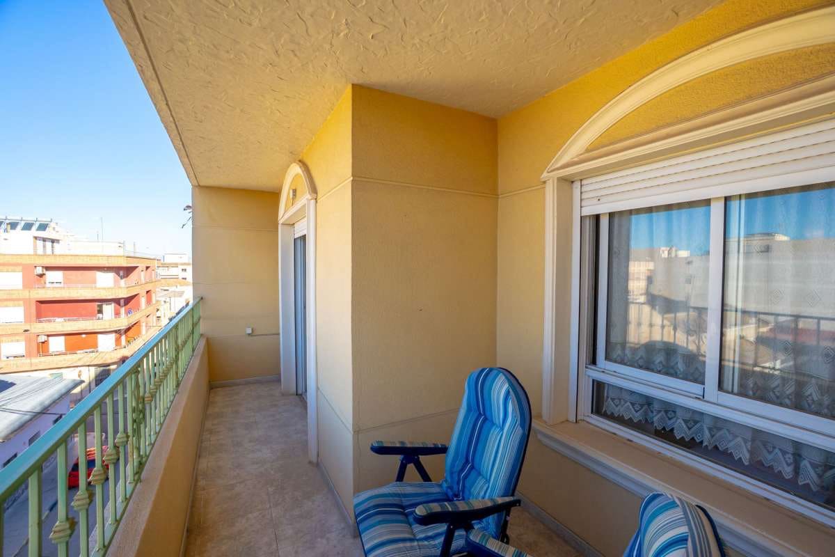 Apartamento de 3 habitaciones en Almoradí en venta - 116.000 € (Ref: 9632847)