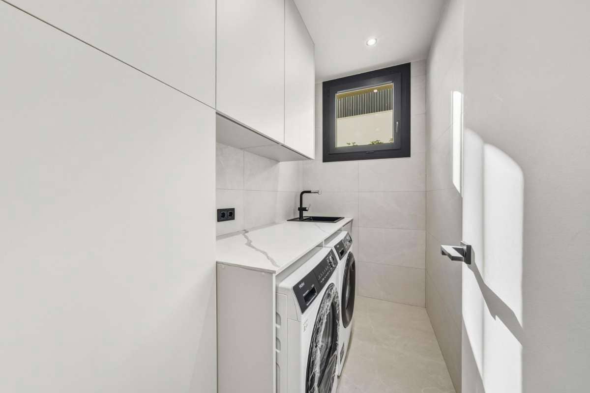 Chalet de 4 habitaciones en Polop en venta - 970.000 € (Ref: 9673605)