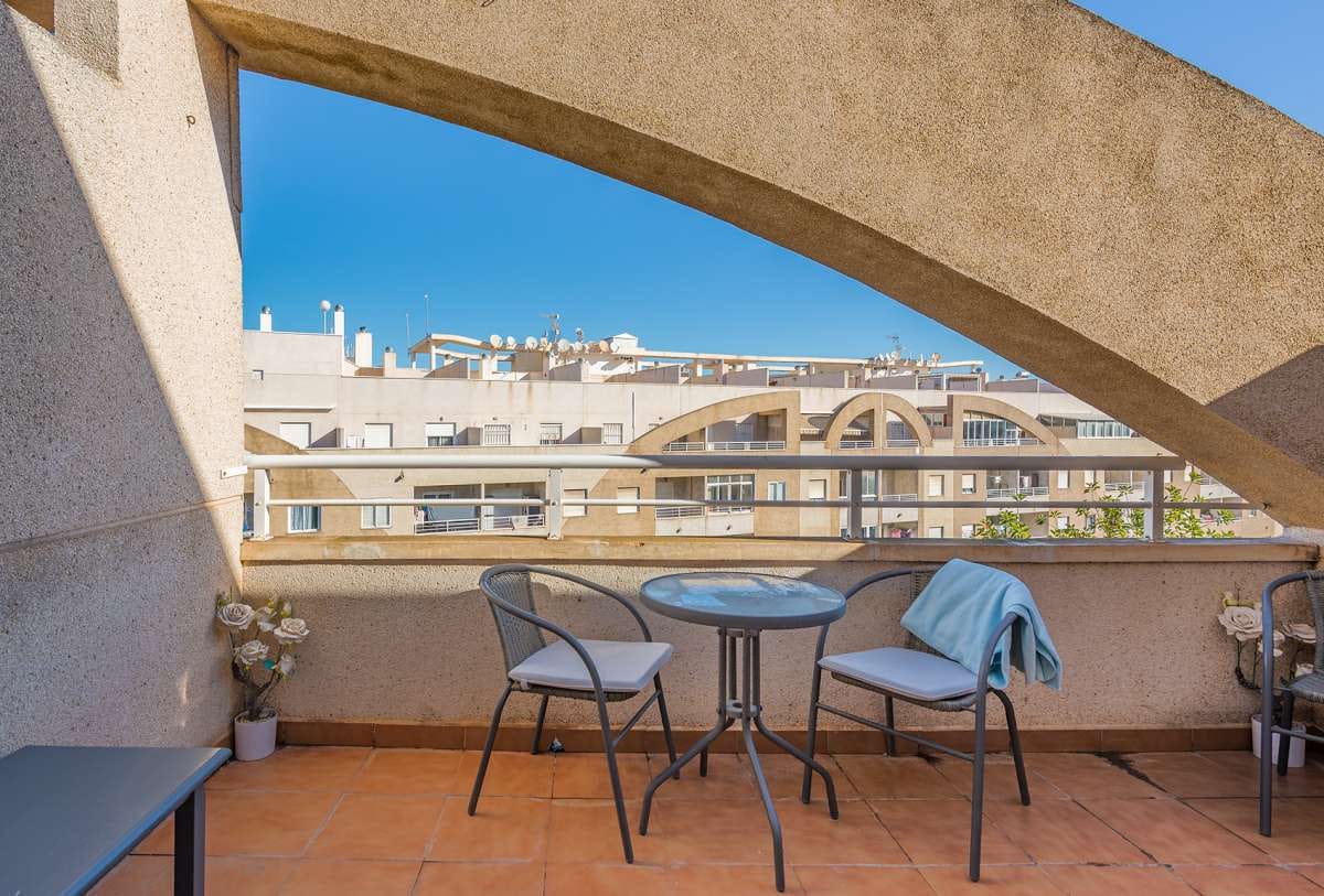 2 Zimmer Apartment zu verkaufen in Torrevieja - 129.000 € (Ref: 9685142)