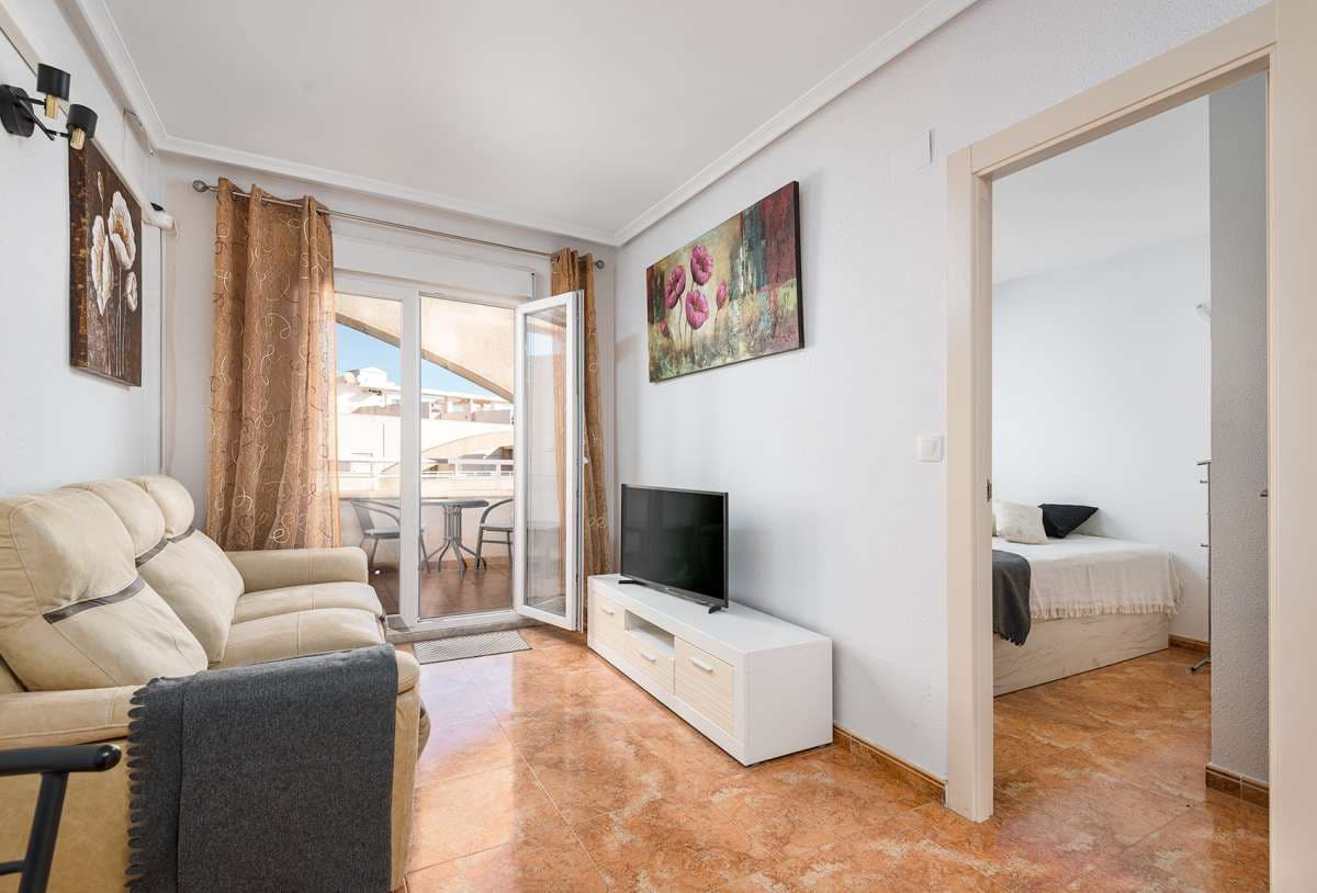 2 Zimmer Apartment zu verkaufen in Torrevieja - 129.000 € (Ref: 9685142)