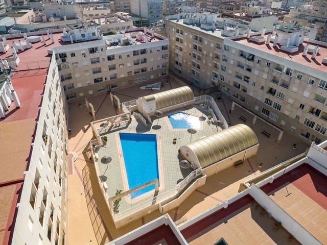 2 Zimmer Apartment zu verkaufen in Torrevieja - 129.000 € (Ref: 9685142)