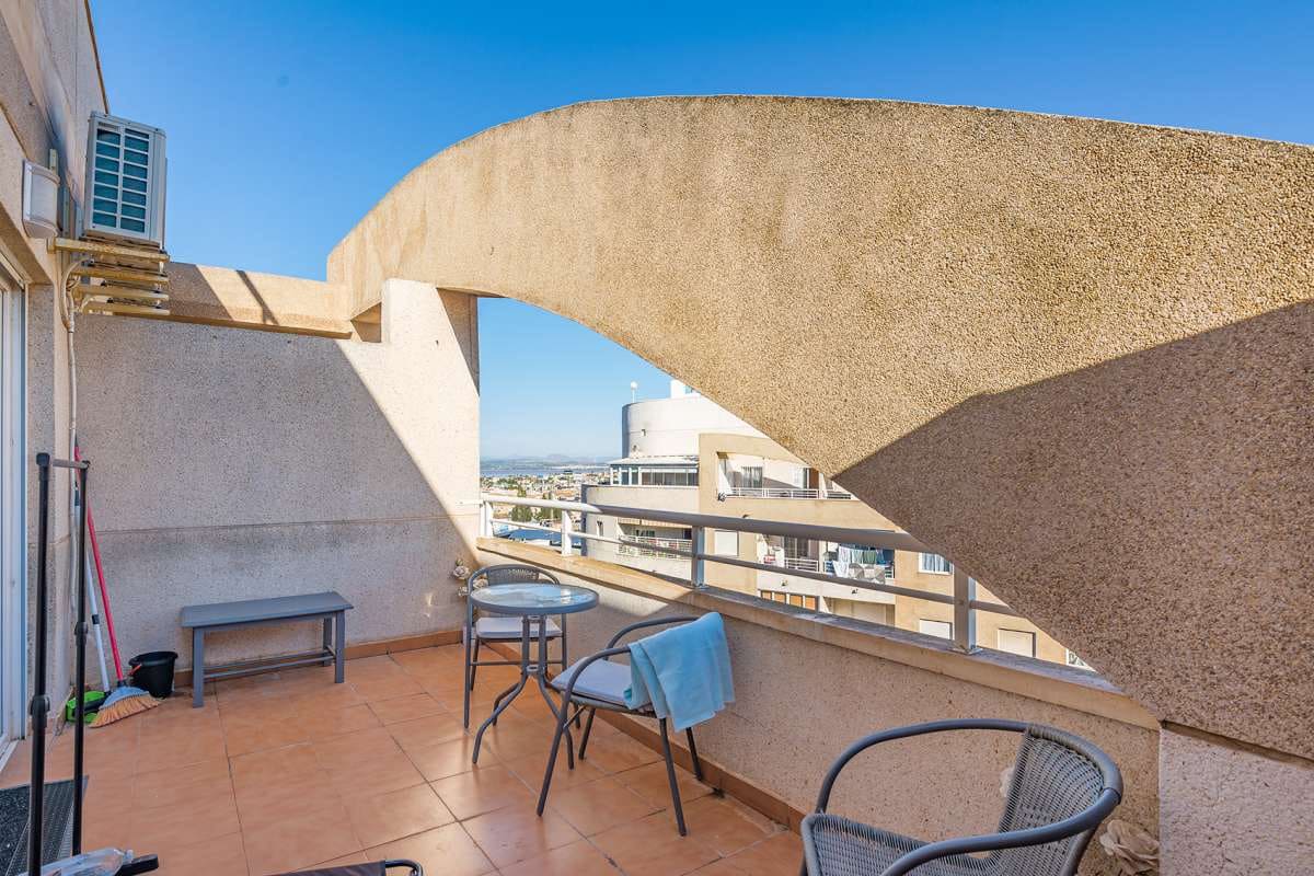 2 Zimmer Apartment zu verkaufen in Torrevieja - 129.000 € (Ref: 9685142)