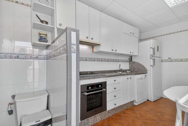 5 bedroom Villa for sale in Lo Pagan, San Pedro del Pinatar - € 315,000 (Ref: 9694008)