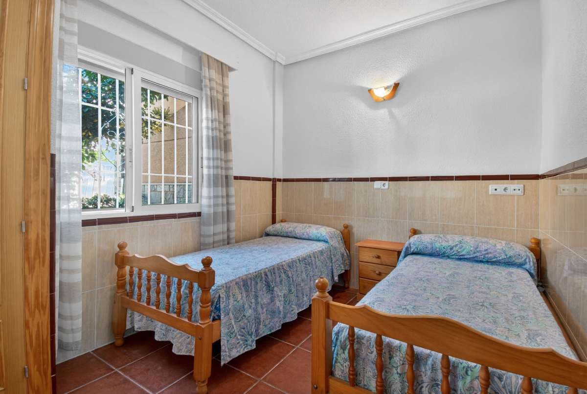 5 bedroom Villa for sale in Lo Pagan - € 315,000 (Ref: 9694008)