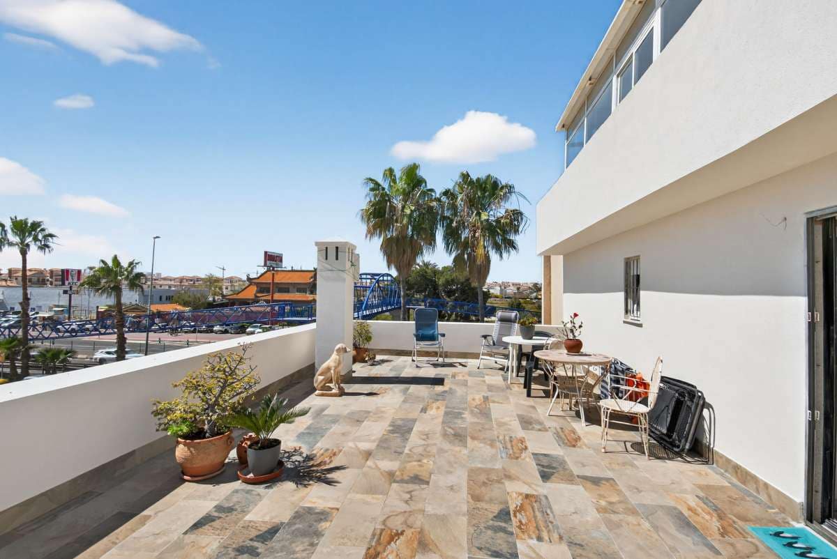 Apartamento de 1 habitación en Punta Prima en venta - 145.000 € (Ref: 9737049)