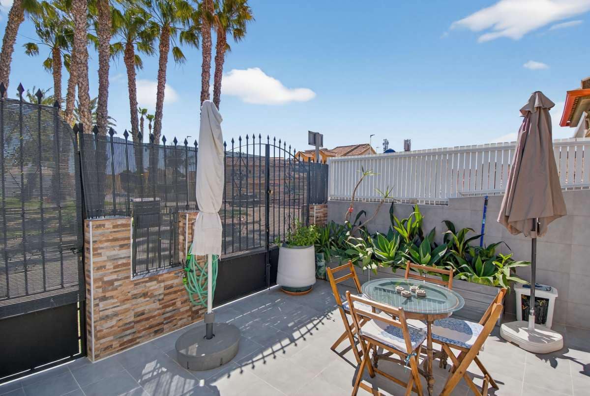 3 slaapkamer Halfvrijstaande villa te koop in Santiago de la Ribera - € 249.990 (Ref: 9743006)