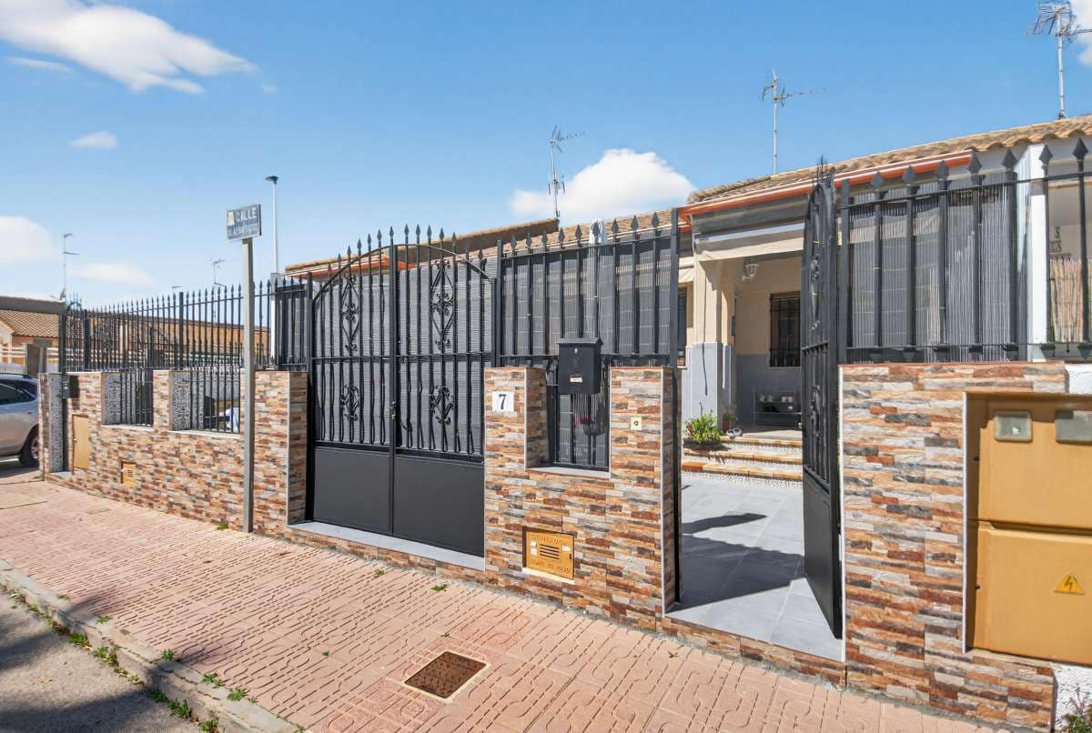 3 slaapkamer Halfvrijstaande villa te koop in Santiago de la Ribera - € 249.990 (Ref: 9743006)