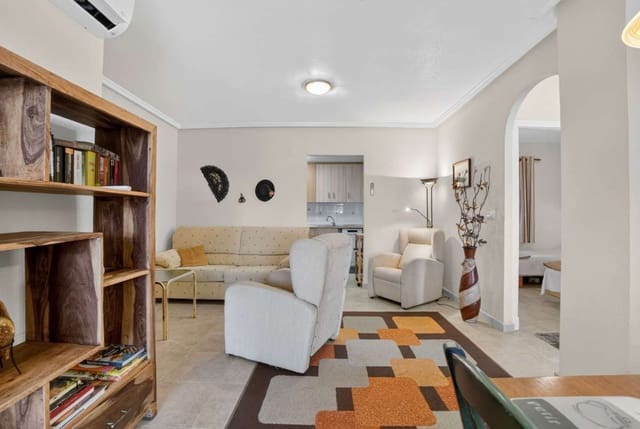 2 sovrum Lägenhet till salu i Aguas Nuevas, Torrevieja - 165 000 € (Ref: 9814846)