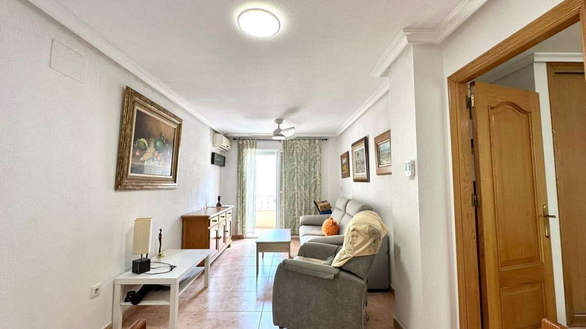 2 sovrum Lägenhet till salu i Torrevieja - 139 900 € (Ref: 9832409)