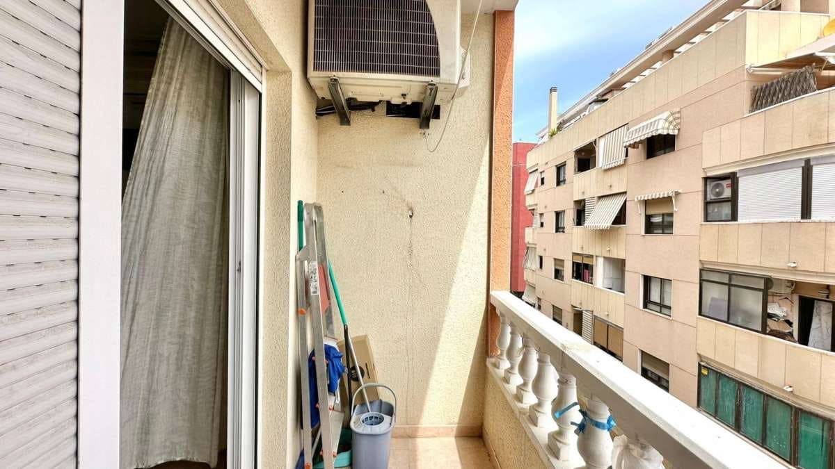 2 sovrum Lägenhet till salu i Torrevieja - 139 900 € (Ref: 9832409)