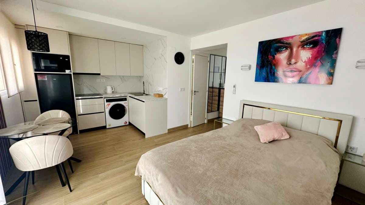 Lejlighed til salg i Torrevieja - € 110.000 (Ref: 9832410)
