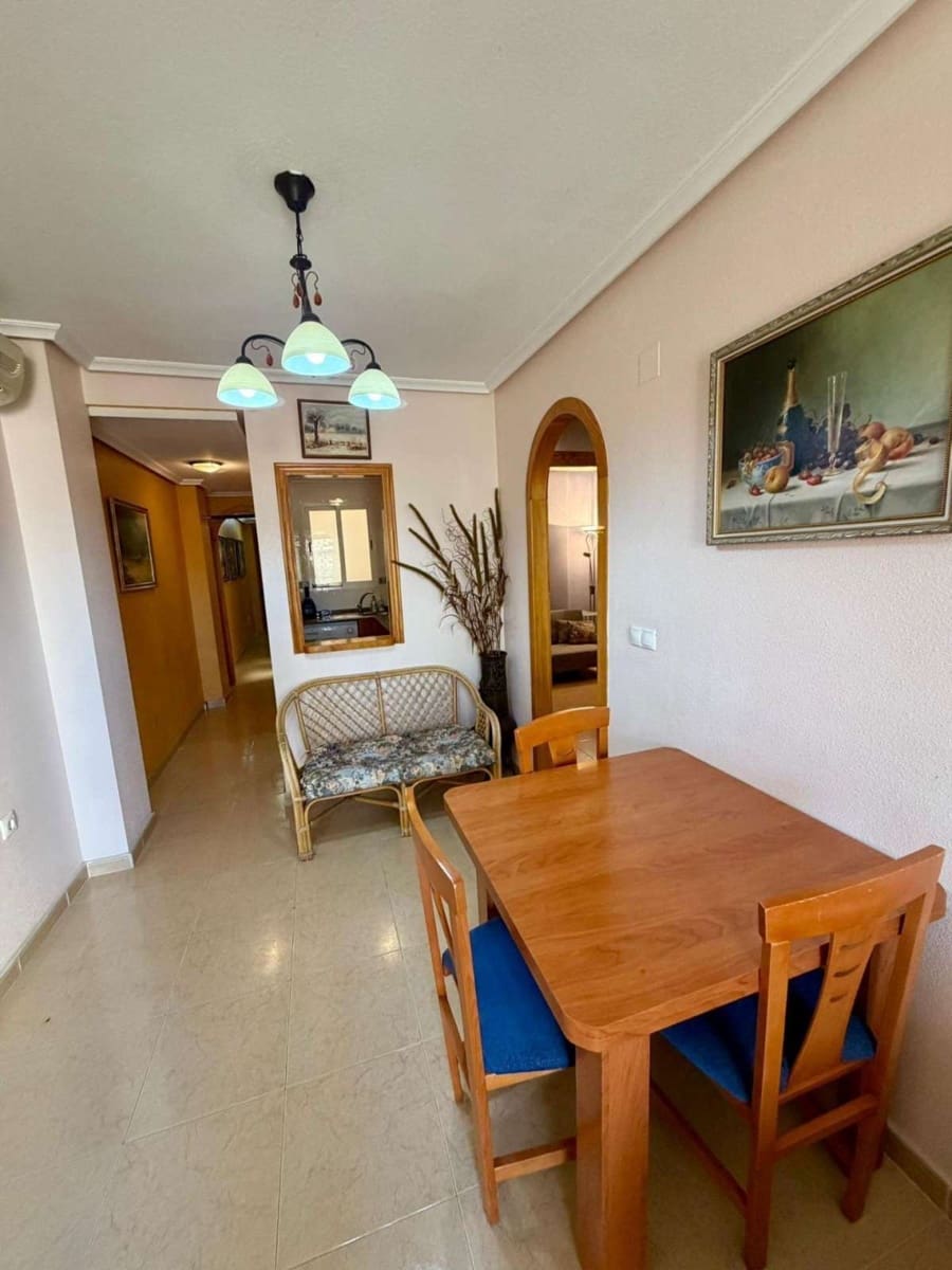 2 makuuhuone Huoneisto myytävänä paikassa Torrevieja - 119 900 € (Ref: 9832417)
