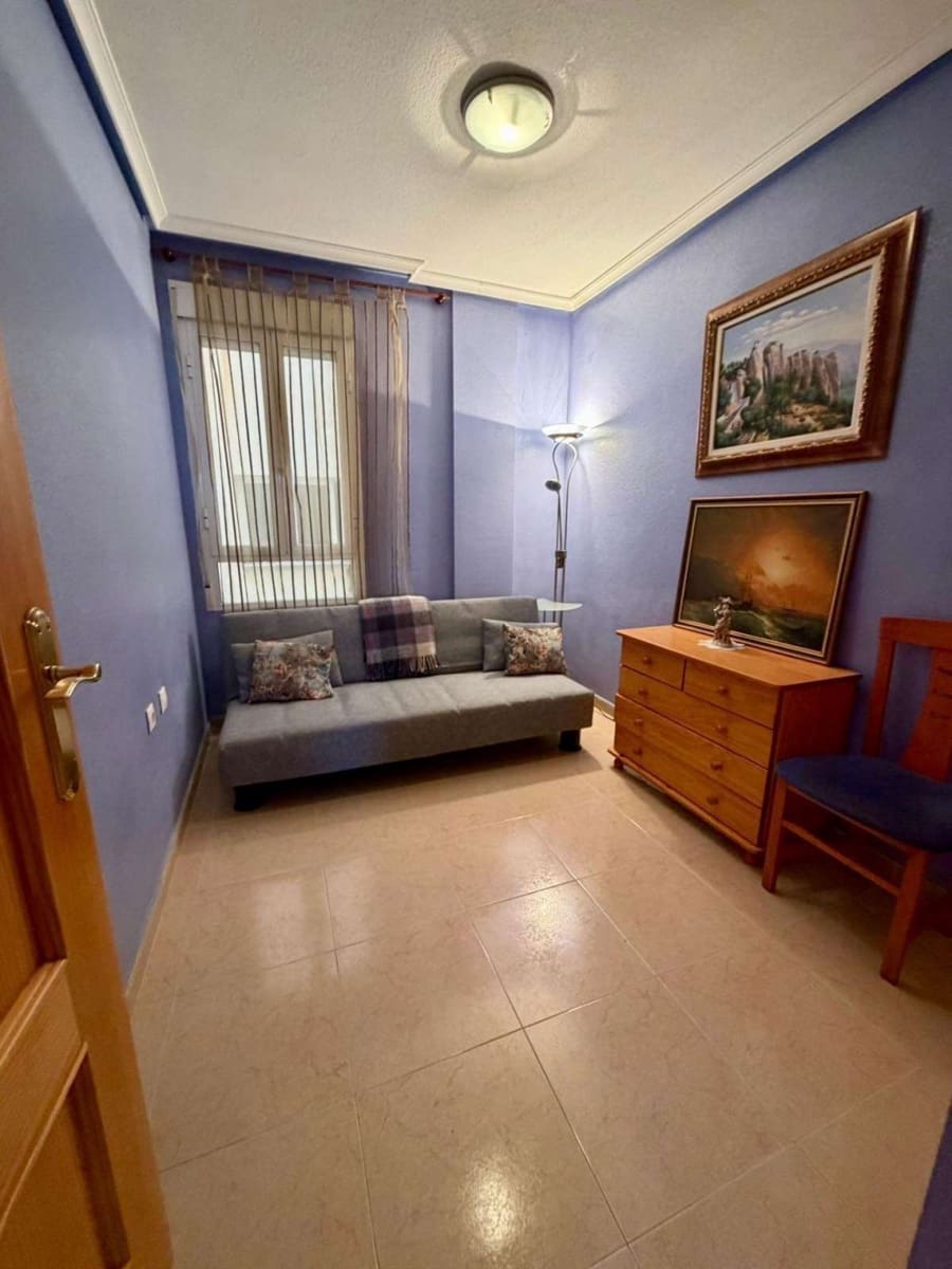 2 makuuhuone Huoneisto myytävänä paikassa Torrevieja - 119 900 € (Ref: 9832417)