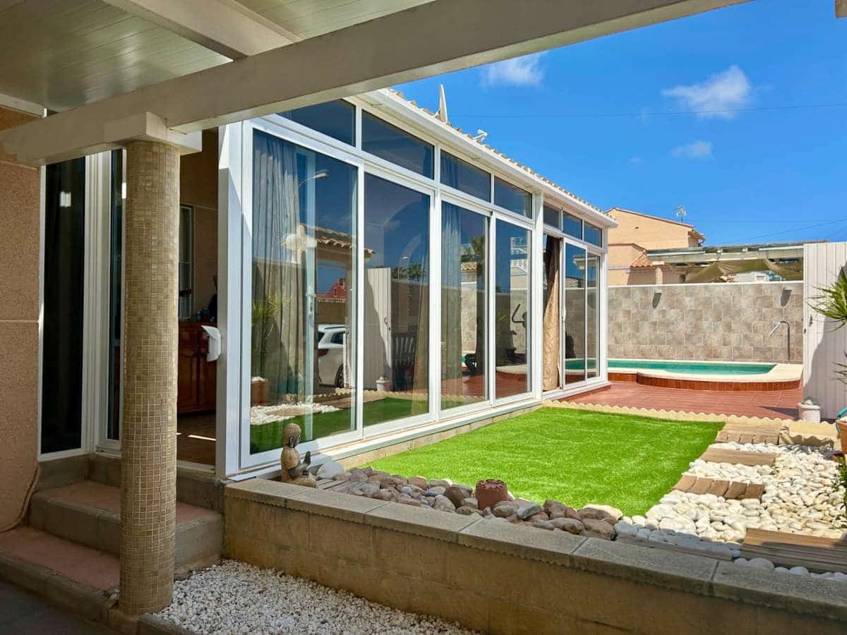 3 slaapkamer Villa te koop in Torrevieja - € 549.900 (Ref: 9832425)