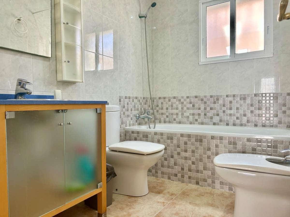 3 slaapkamer Villa te koop in Torrevieja - € 549.900 (Ref: 9832425)