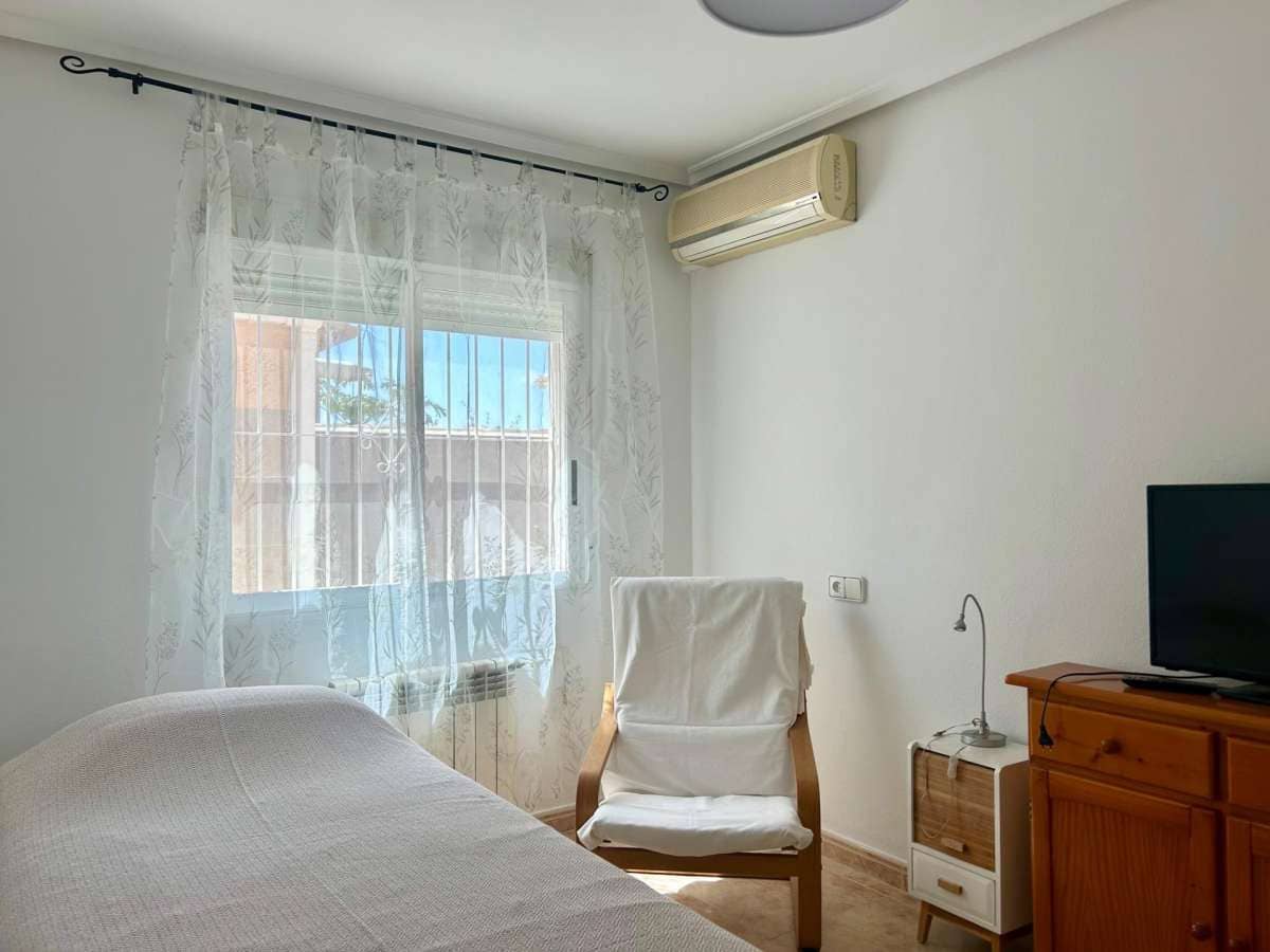 3 slaapkamer Villa te koop in Torrevieja - € 549.900 (Ref: 9832425)